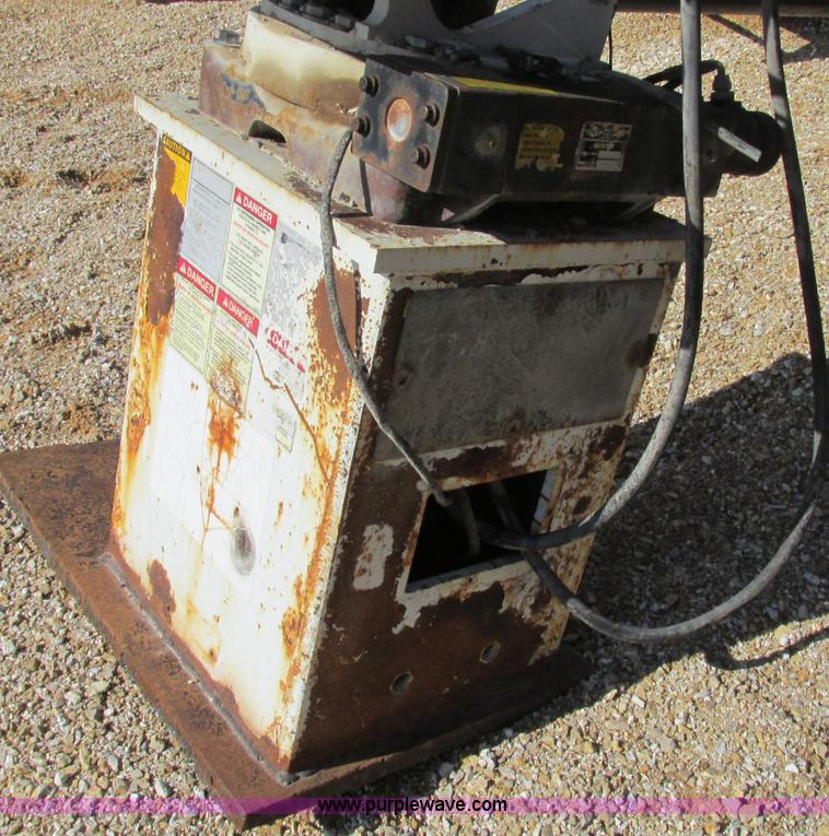 image for item F4717 1999 IMT 3816 service truck boom