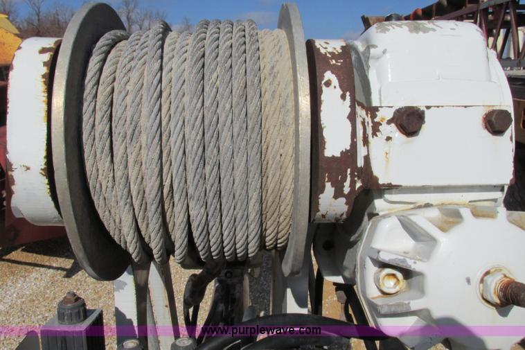 image for item F4717 1999 IMT 3816 service truck boom