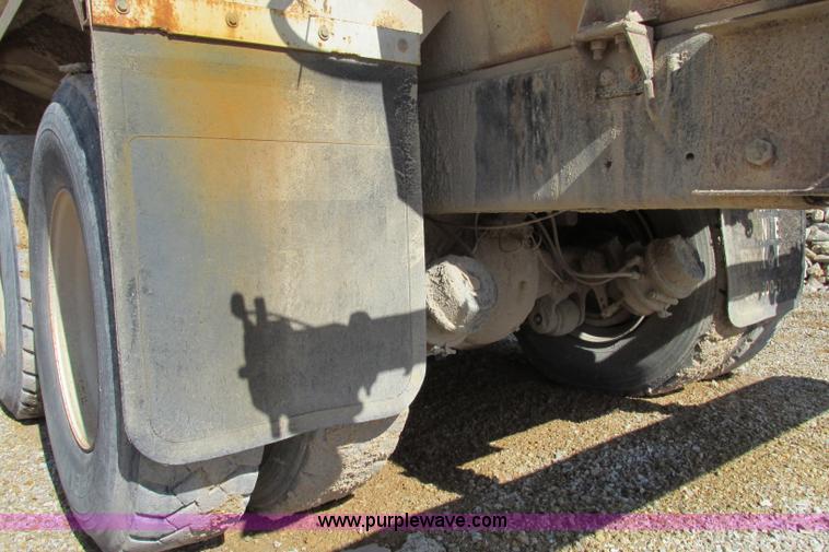 image for item F4718 1978 Ford 9000 water truck