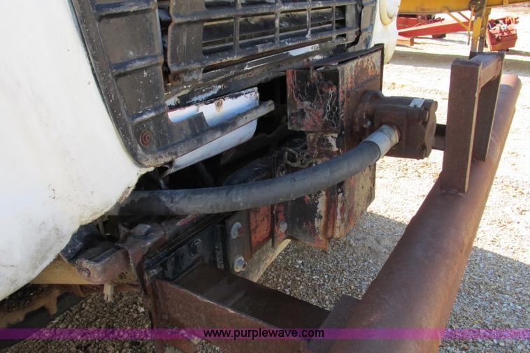 image for item F4718 1978 Ford 9000 water truck