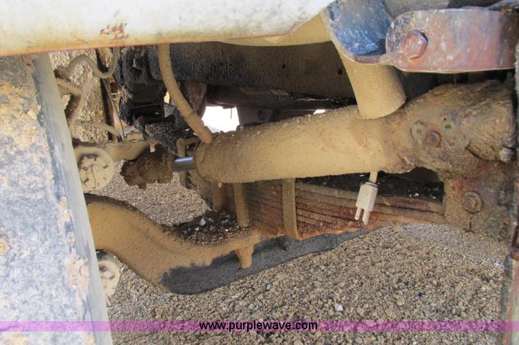 image for item F4718 1978 Ford 9000 water truck