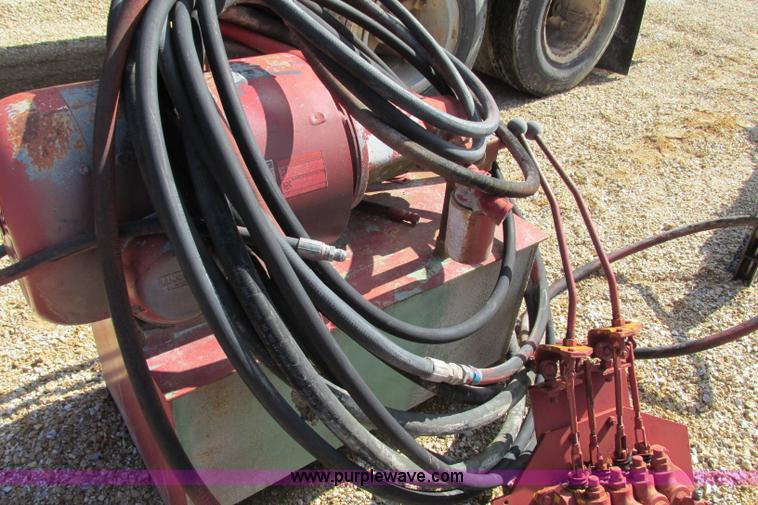 image for item F4719 Crusher feed backhoe boom