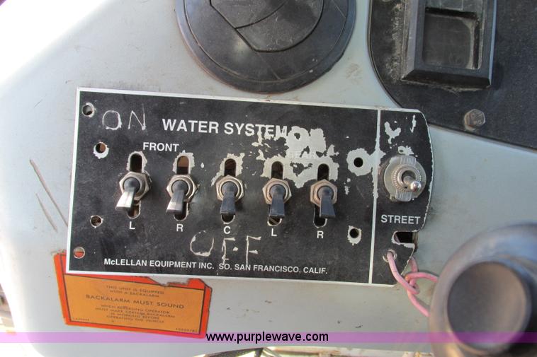 image for item F4724 1999 Terex TA40 water truck