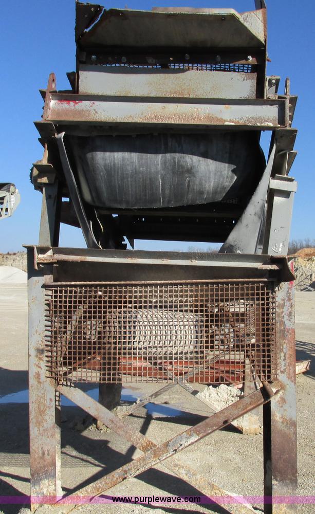 image for item F4731 Simplicity Screen electric single deck vibratory conveyor