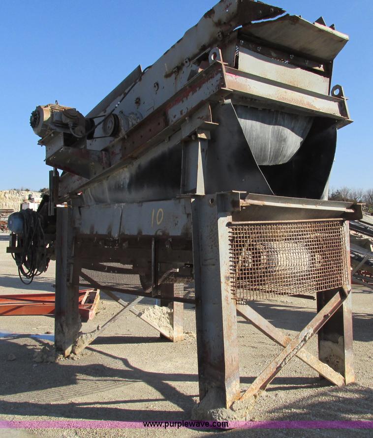 image for item F4731 Simplicity Screen electric single deck vibratory conveyor