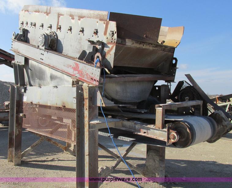 image for item F4731 Simplicity Screen electric single deck vibratory conveyor