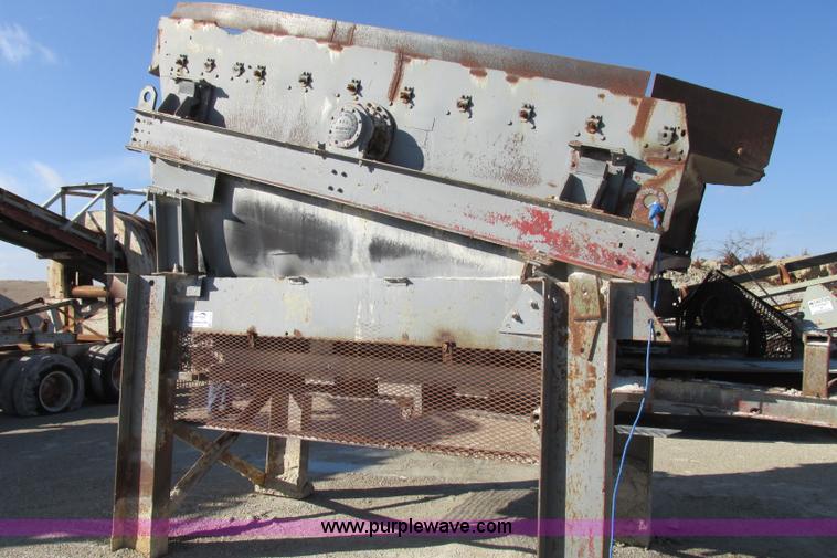 image for item F4731 Simplicity Screen electric single deck vibratory conveyor