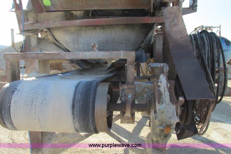 image for item F4731 Simplicity Screen electric single deck vibratory conveyor