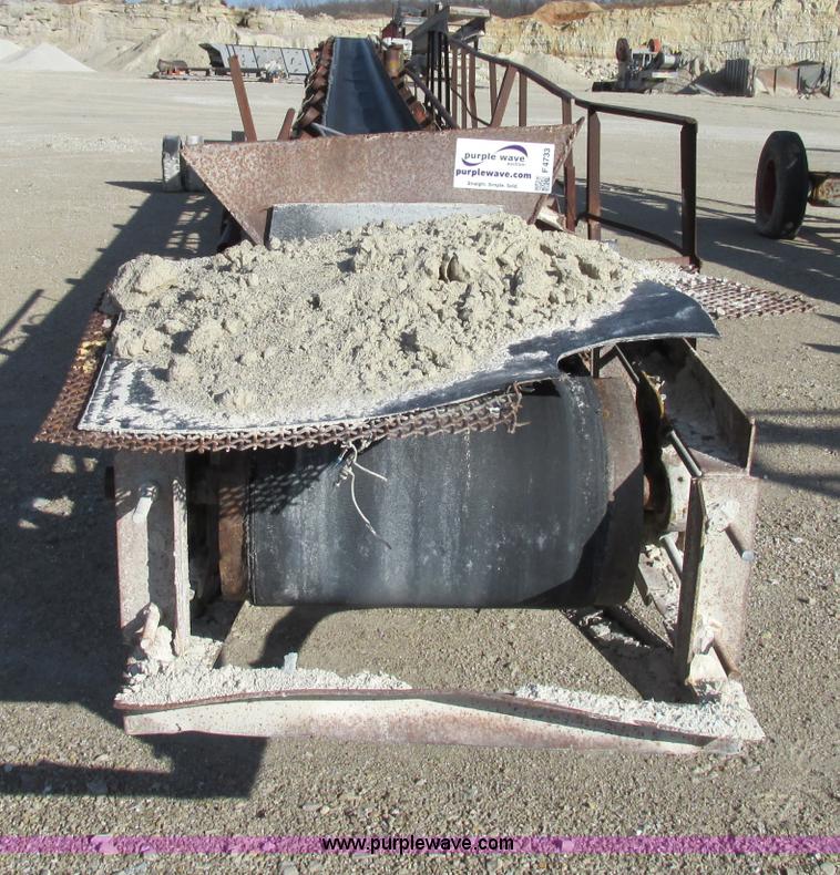 image for item F4733 Telesmith stacking conveyor