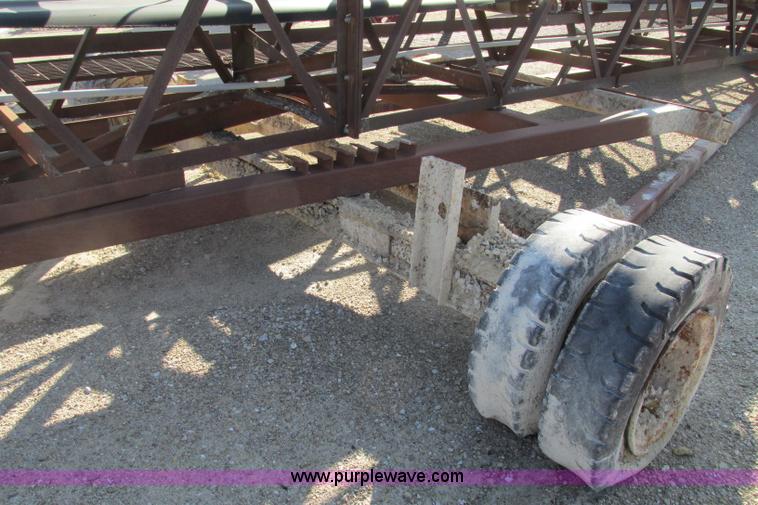 image for item F4733 Telesmith stacking conveyor