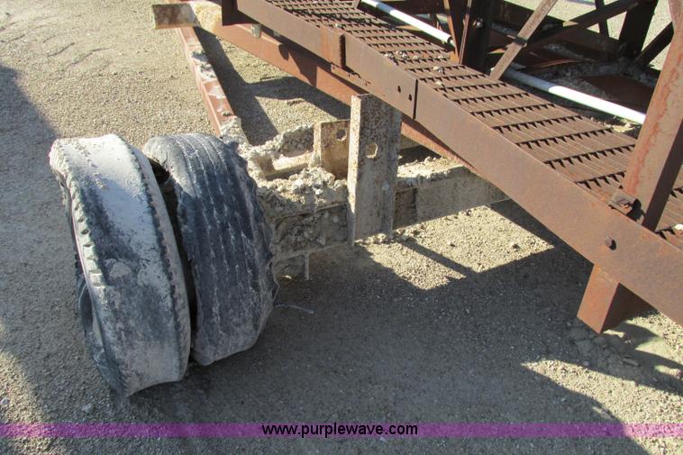 image for item F4733 Telesmith stacking conveyor