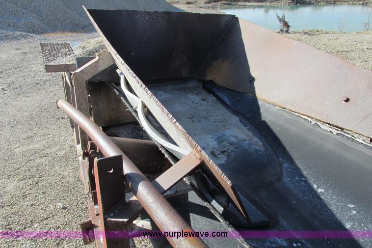 image for item F4733 Telesmith stacking conveyor