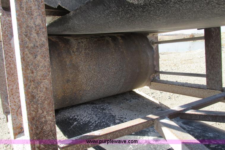 image for item F4733 Telesmith stacking conveyor