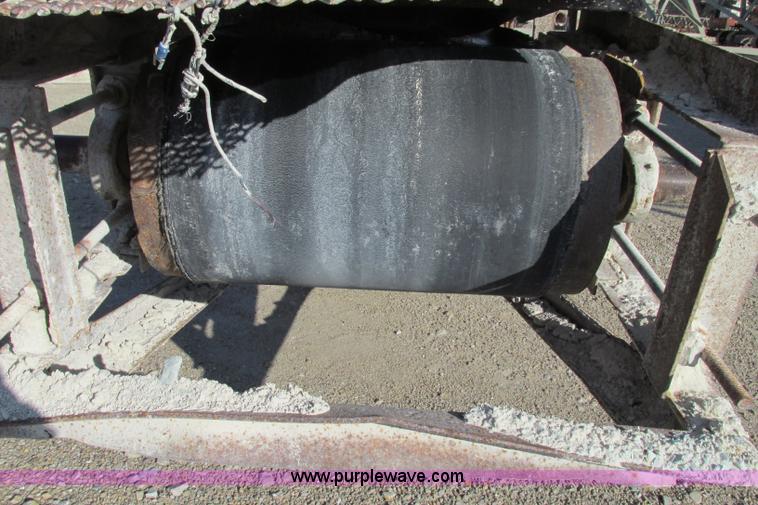 image for item F4733 Telesmith stacking conveyor