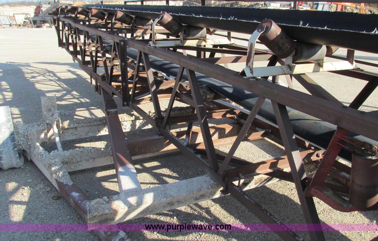 image for item F4733 Telesmith stacking conveyor