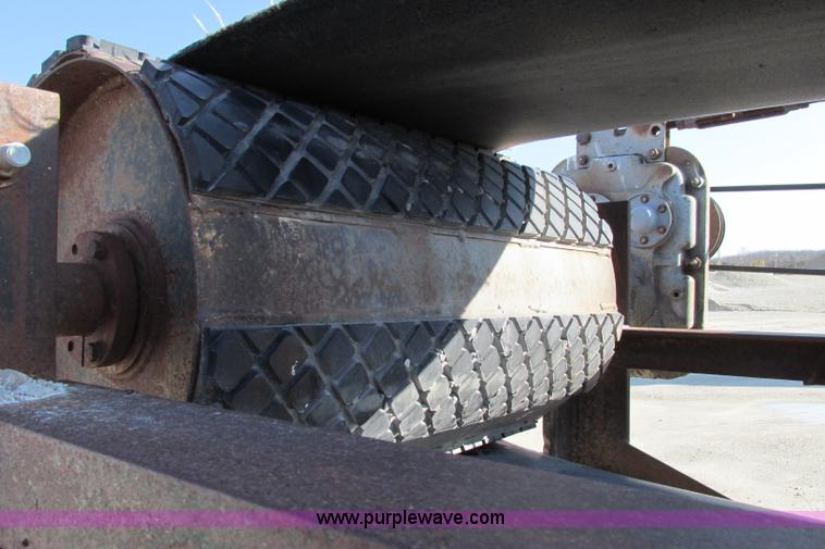 image for item F4733 Telesmith stacking conveyor