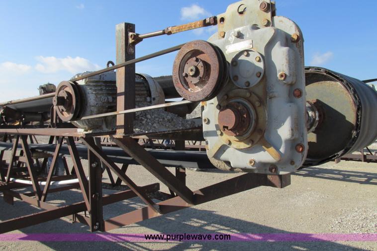 image for item F4733 Telesmith stacking conveyor