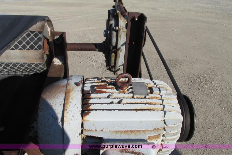 image for item F4733 Telesmith stacking conveyor