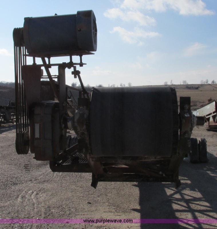 image for item F4735 Telesmith stacking conveyor