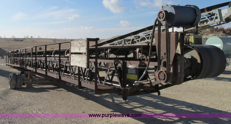 image for item F4735 Telesmith stacking conveyor