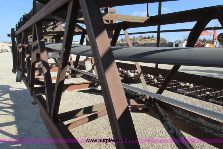 image for item F4735 Telesmith stacking conveyor