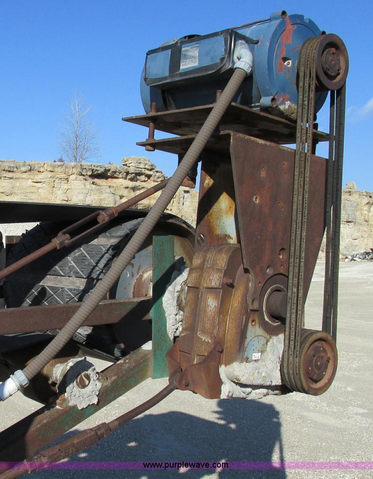 image for item F4735 Telesmith stacking conveyor