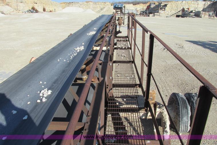 image for item F4735 Telesmith stacking conveyor