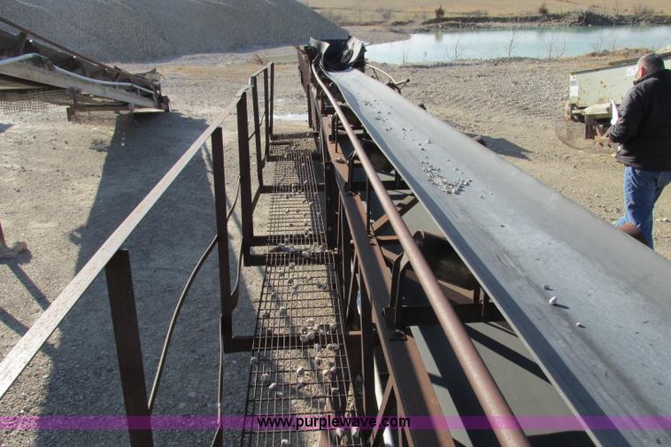 image for item F4735 Telesmith stacking conveyor