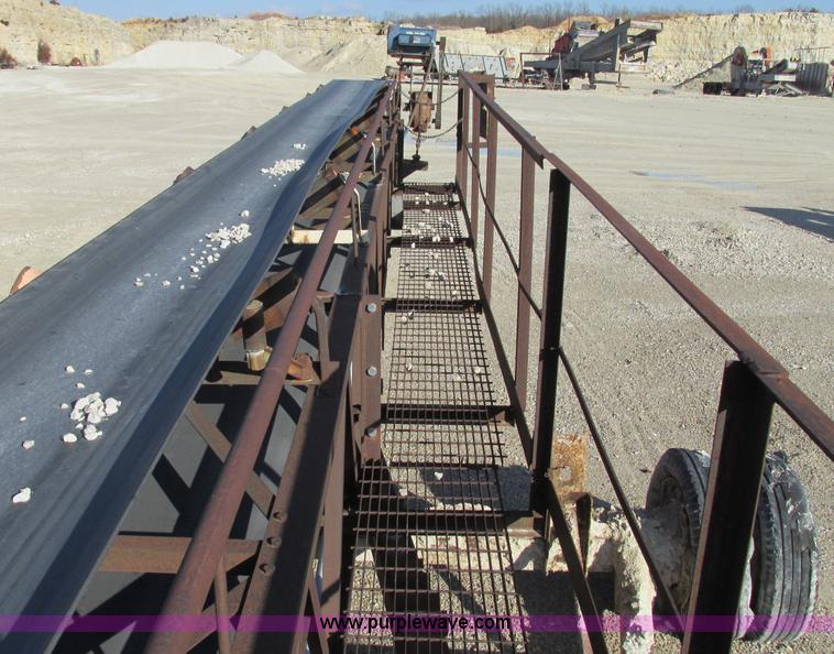 image for item F4735 Telesmith stacking conveyor