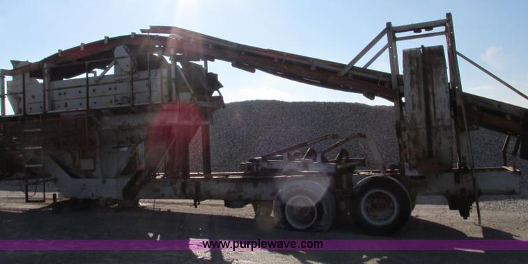 image for item F4737 Cedar Rapids three deck portable screen