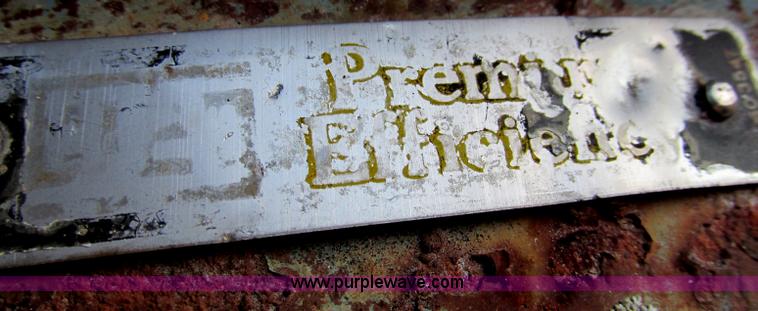 image for item F4737 Cedar Rapids three deck portable screen