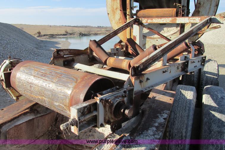 image for item F4737 Cedar Rapids three deck portable screen