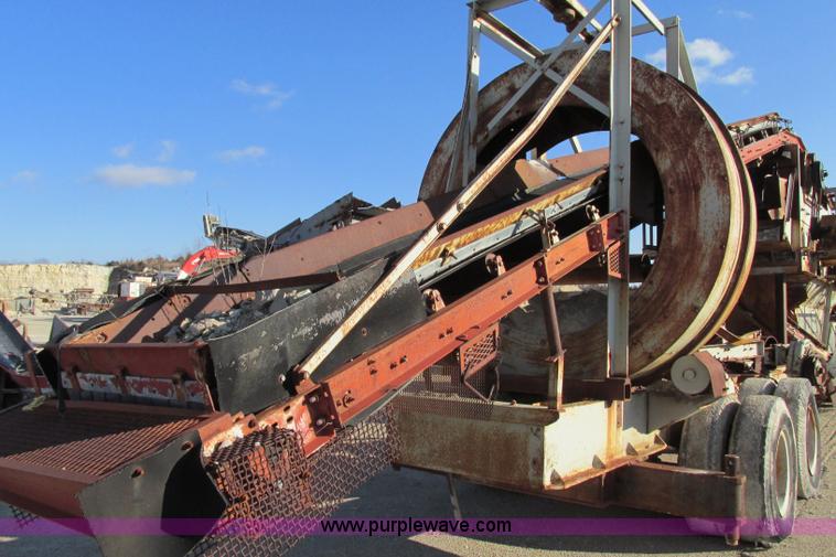 image for item F4737 Cedar Rapids three deck portable screen