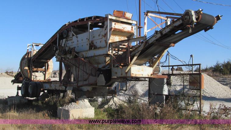 image for item F4737 Cedar Rapids three deck portable screen