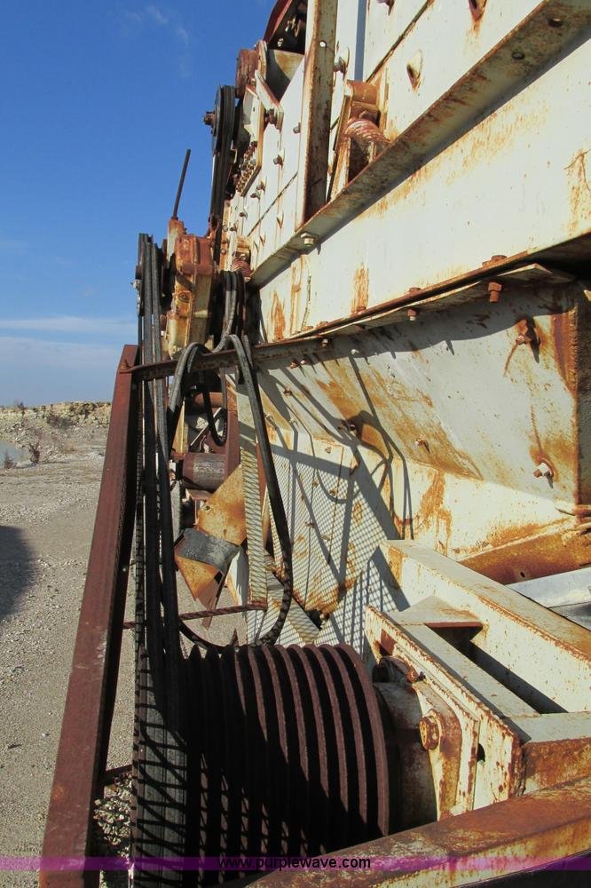 image for item F4737 Cedar Rapids three deck portable screen