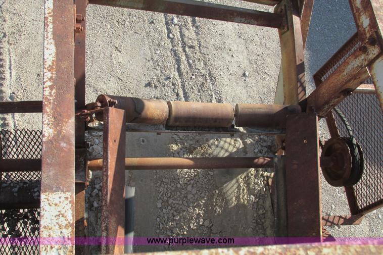 image for item F4737 Cedar Rapids three deck portable screen