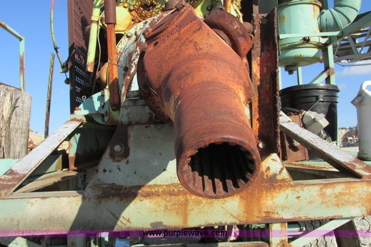 image for item F4738 Detroit eight cylinder power unit