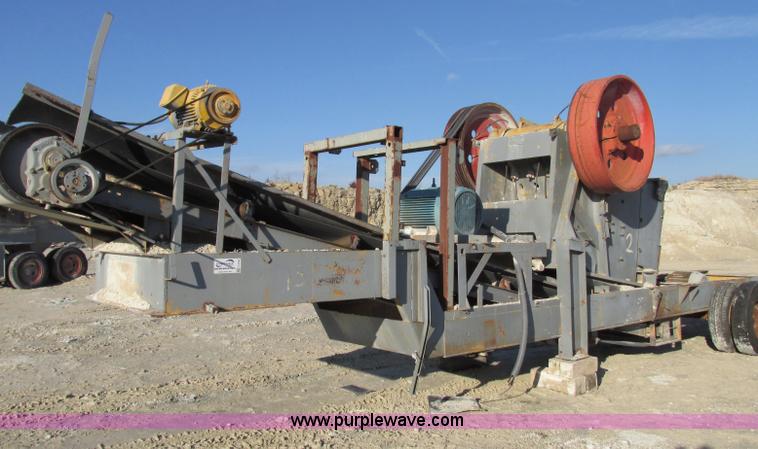 image for item F4740 Missouri Rogers 2436 portable jaw crusher