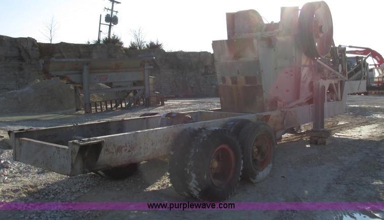 image for item F4740 Missouri Rogers 2436 portable jaw crusher