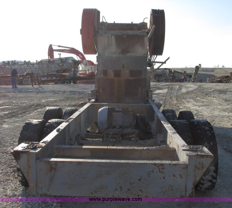 image for item F4740 Missouri Rogers 2436 portable jaw crusher