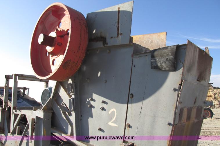 image for item F4740 Missouri Rogers 2436 portable jaw crusher