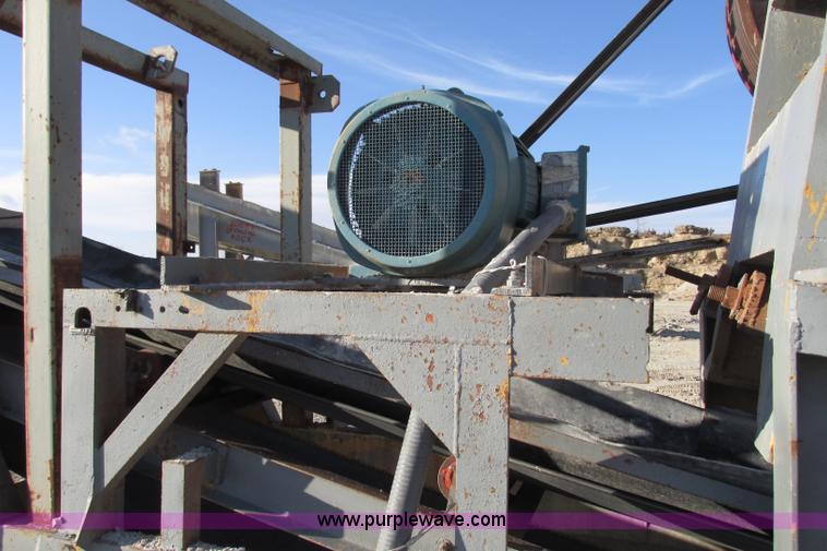 image for item F4740 Missouri Rogers 2436 portable jaw crusher