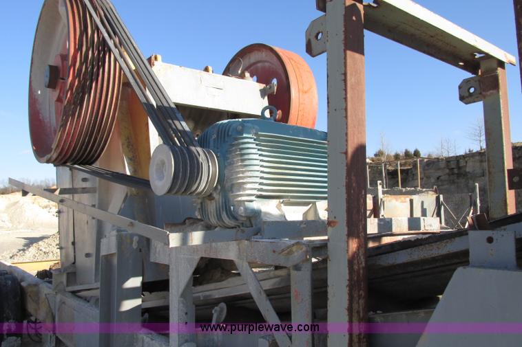 image for item F4740 Missouri Rogers 2436 portable jaw crusher