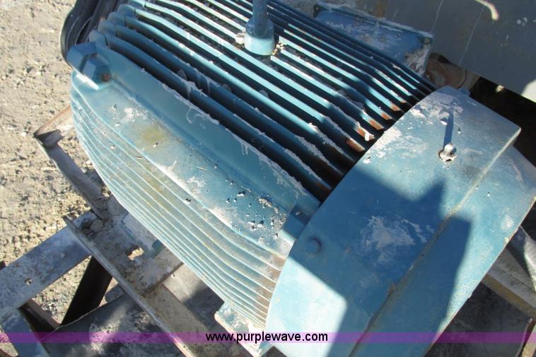 image for item F4740 Missouri Rogers 2436 portable jaw crusher