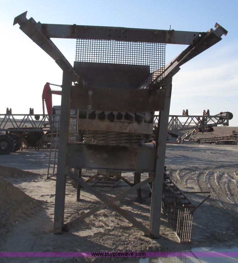 image for item F4740 Missouri Rogers 2436 portable jaw crusher