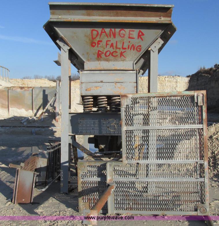 image for item F4740 Missouri Rogers 2436 portable jaw crusher