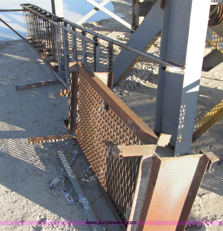 image for item F4740 Missouri Rogers 2436 portable jaw crusher