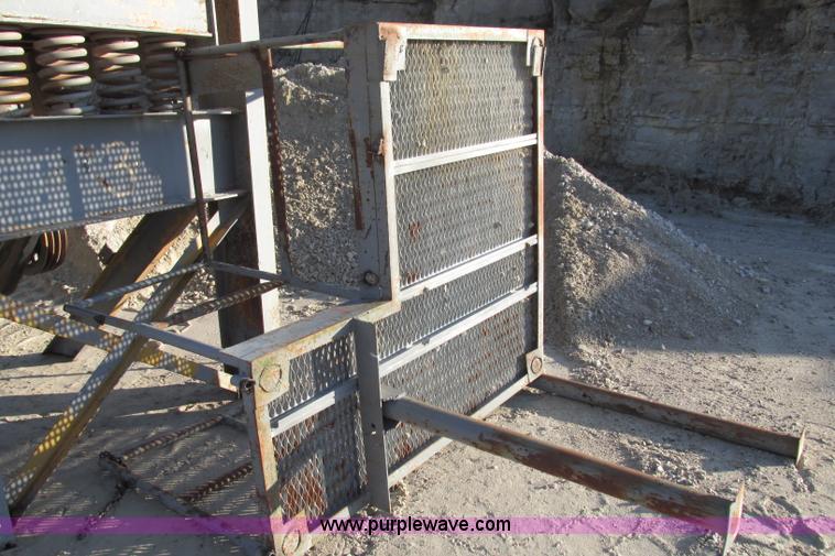 image for item F4740 Missouri Rogers 2436 portable jaw crusher