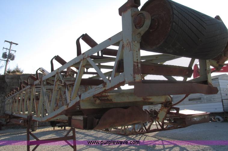 image for item F4741 Stacking conveyor