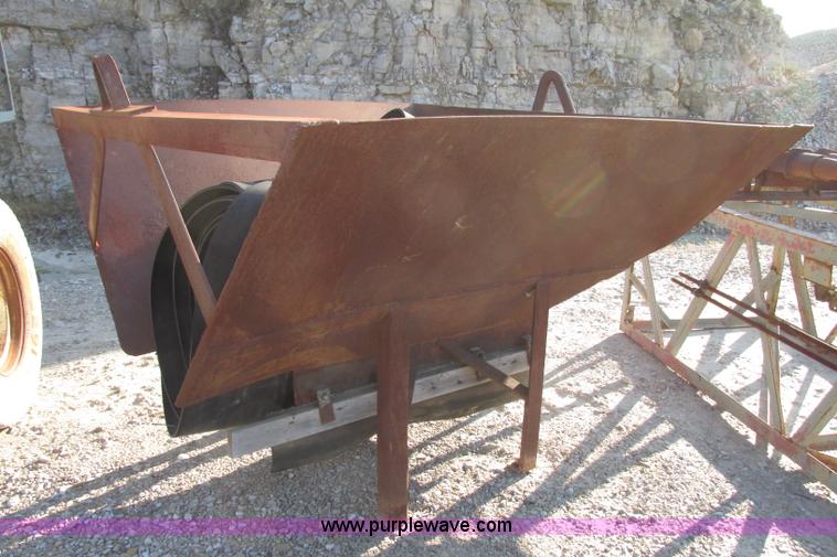 image for item F4741 Stacking conveyor